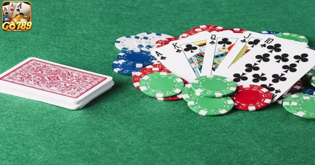Cách chia bài poker cho người chơi