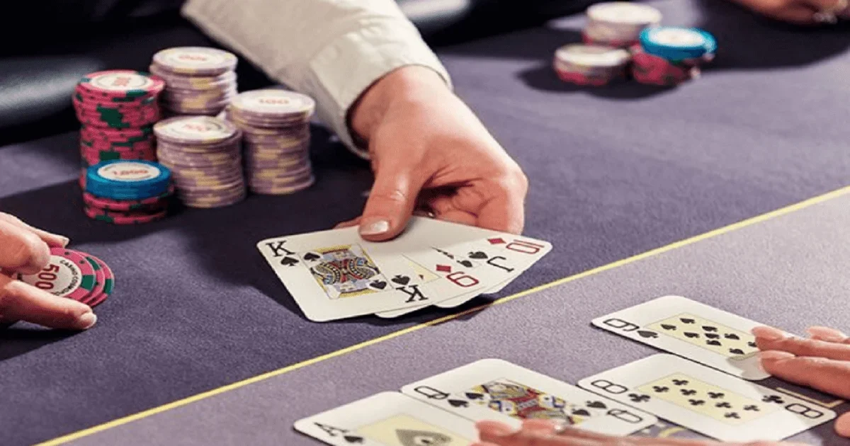 Cách đọc bài poker của đối thủ